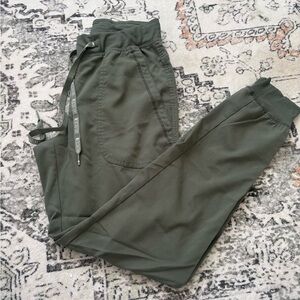 Med Couture olive green scrub bottoms. Joggers size small tall